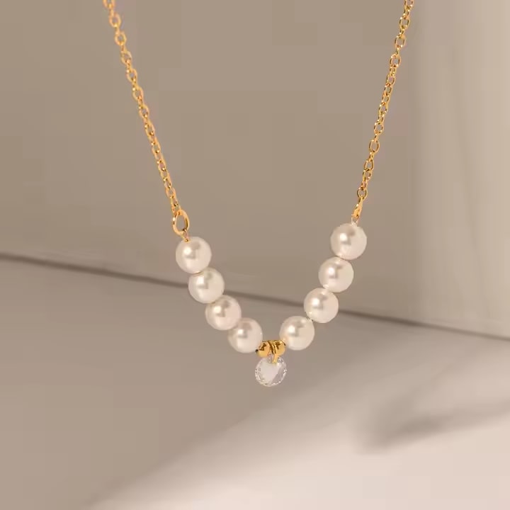 Exquisite Pearls Necklace